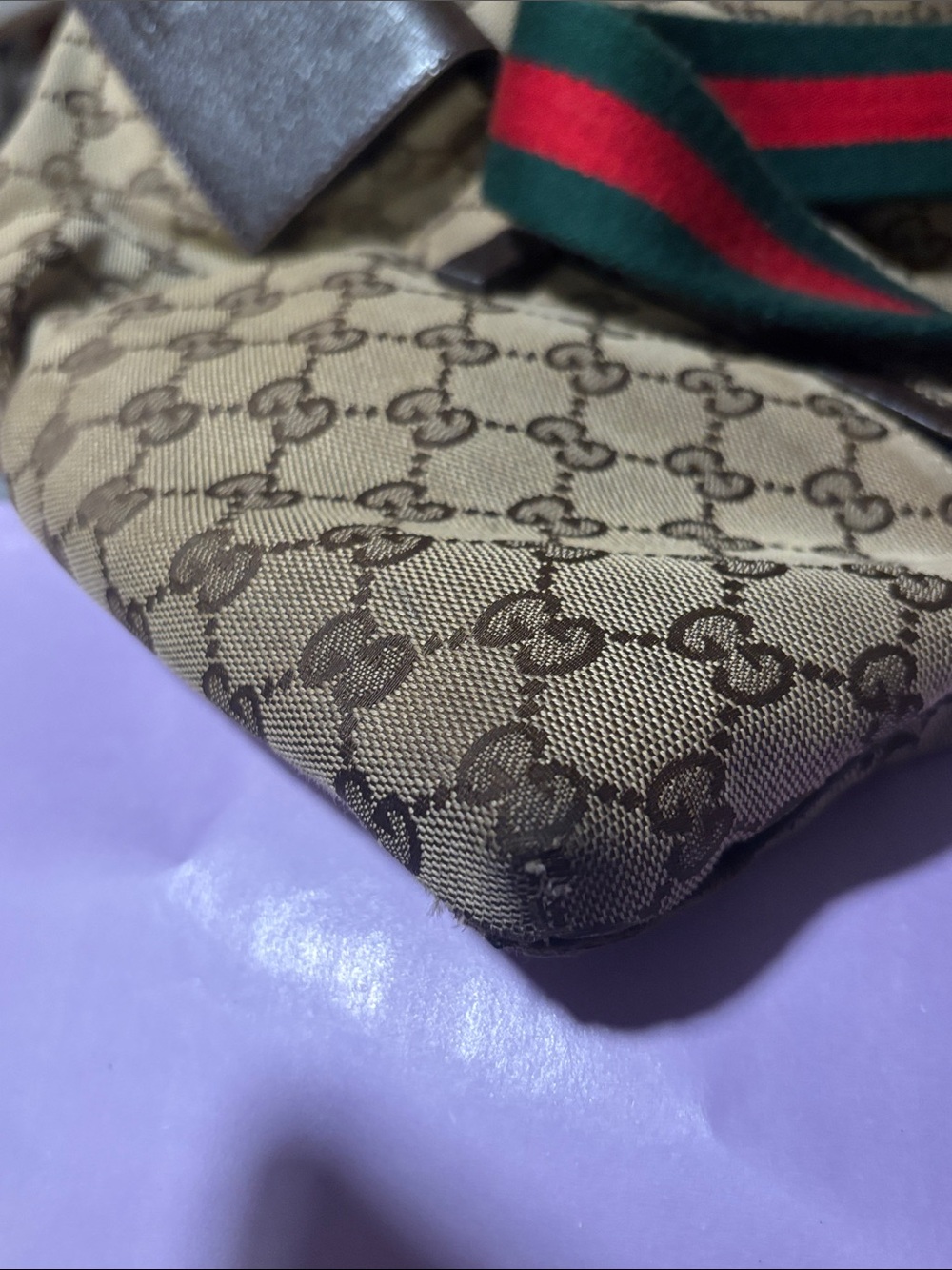 Gucci Tan GG Canvas Messenger with Green and Red Web Strap - Picture 8 of 12